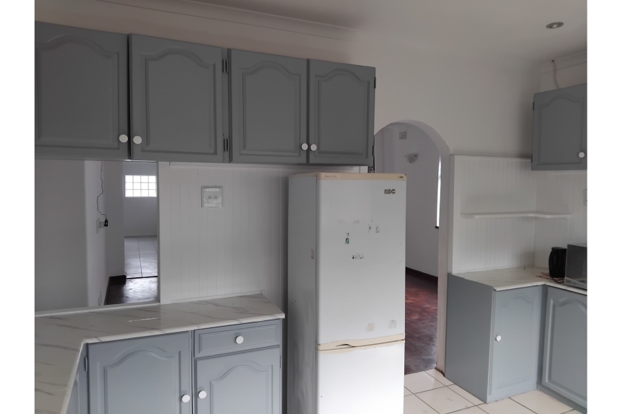 4 Bedroom Property for Sale in Zeekoevlei Western Cape